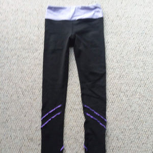 Lululemon Yogi Dance Pants - Purple Frill - Sz 2